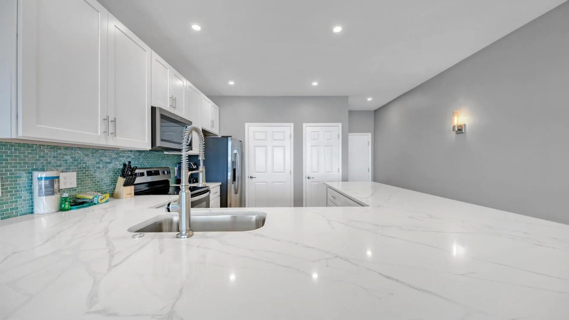 Holiday home Completely Renovated Luxury 3 Bedroom Beach Front Condo In Destin!