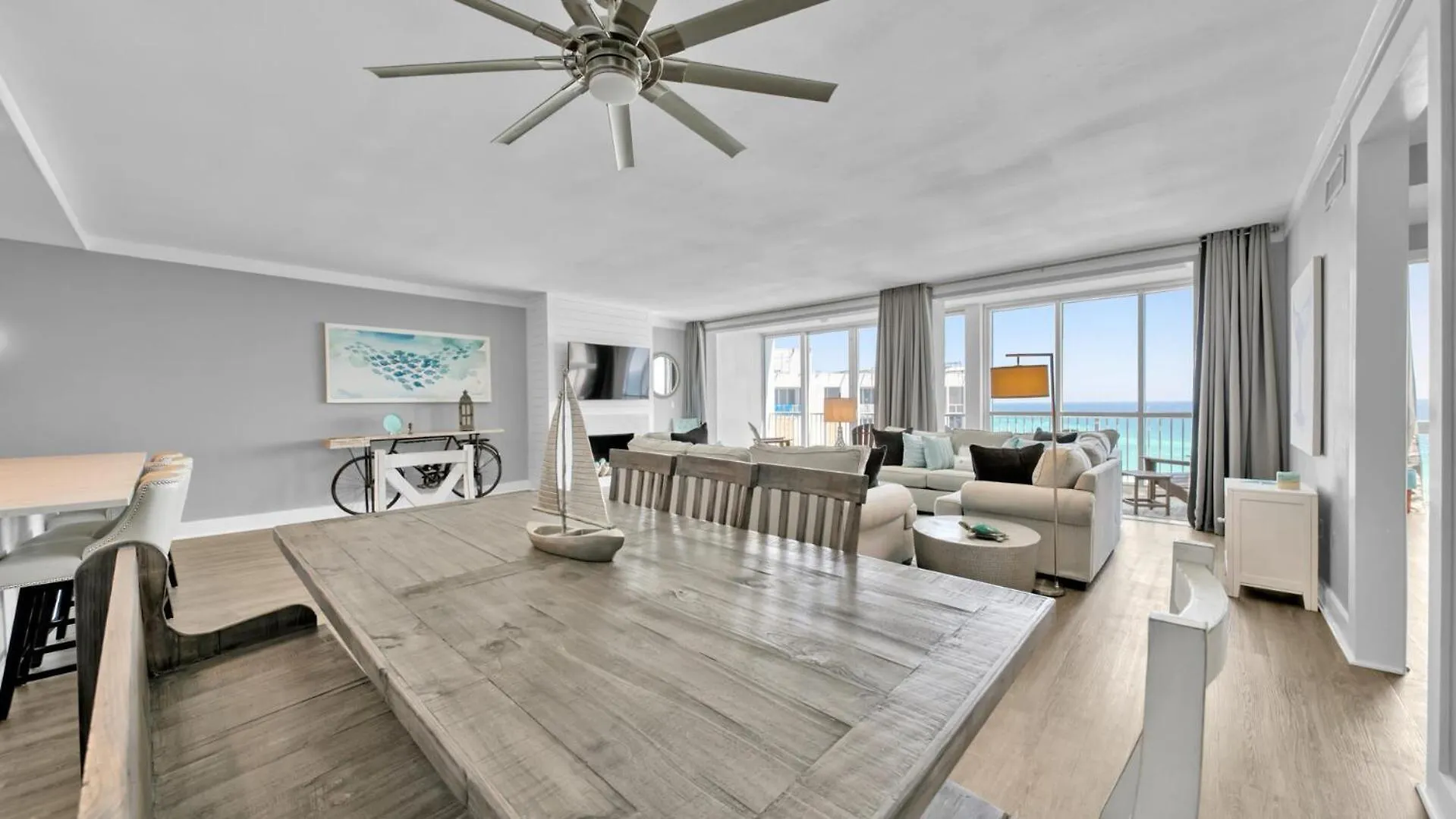 Completely Renovated Luxury 3 Bedroom Beach Front Condo In Destin! Destin