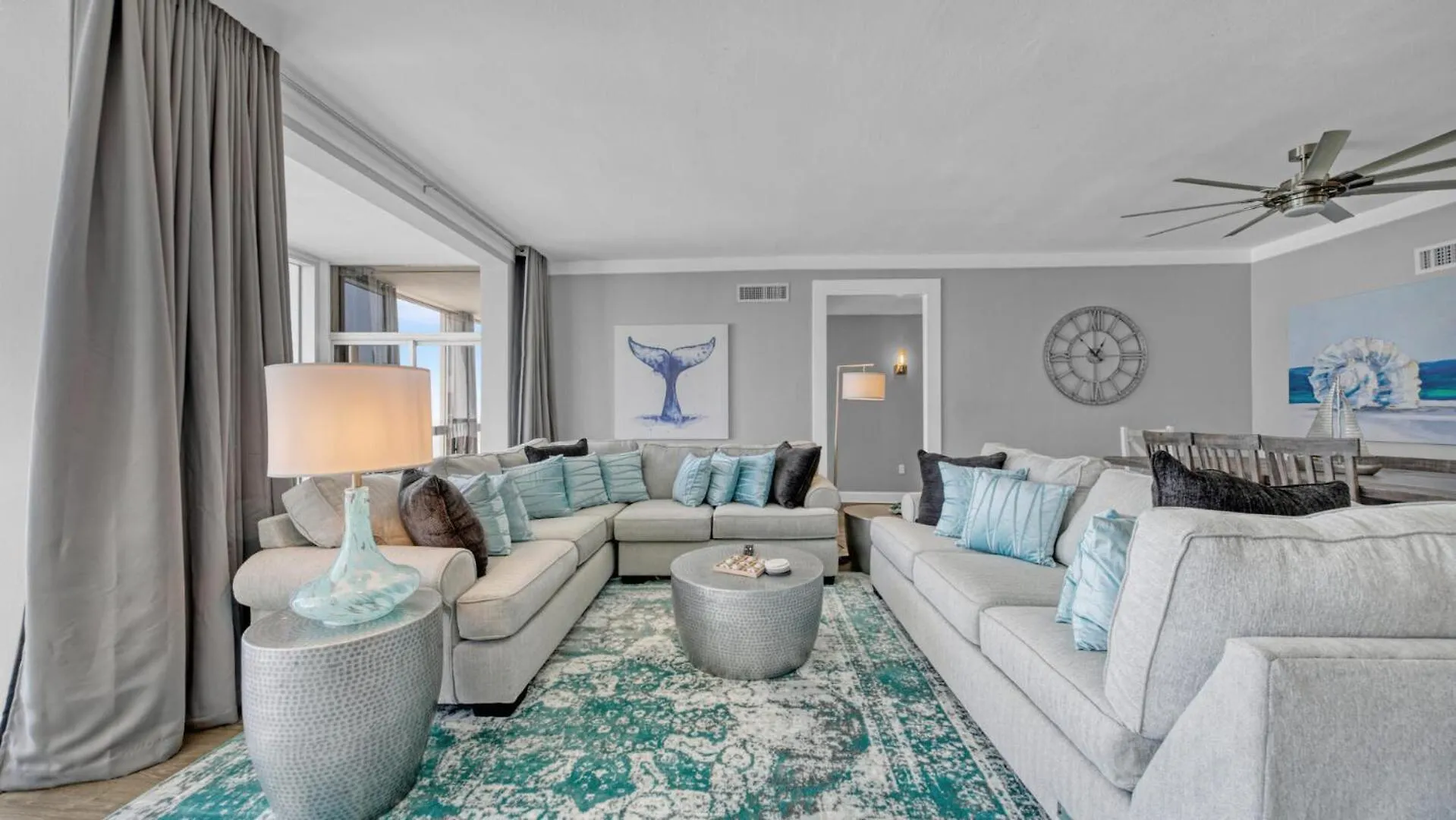 Holiday home Completely Renovated Luxury 3 Bedroom Beach Front Condo In Destin!
